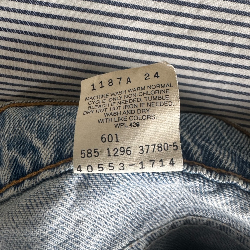 Levi’s 601 Women Shorts - Picture 6 of 6